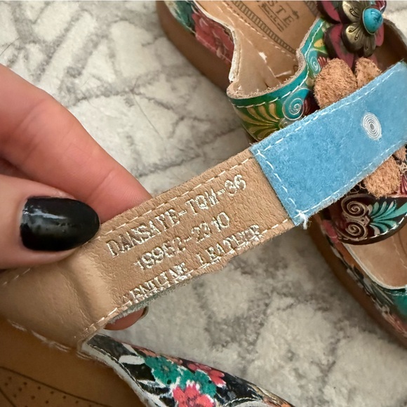 L’Artiste Dansaye Sandals Floral Genuine Leather Hook Loop Comfort Size 36 Boho - Picture 2 of 6